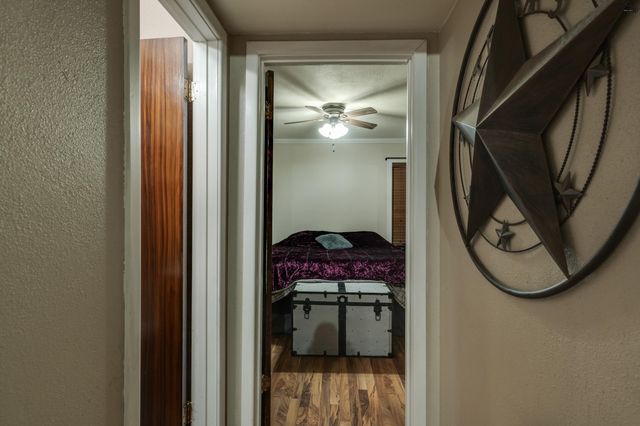 415 W ALDINE STREET, Iowa Park, TX 76367
