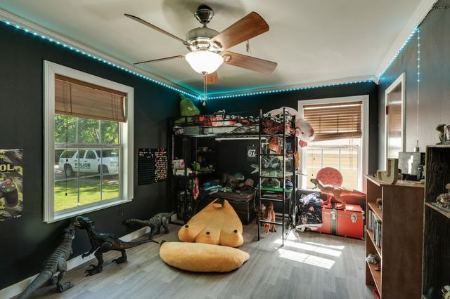 415 W ALDINE STREET, Iowa Park, TX 76367