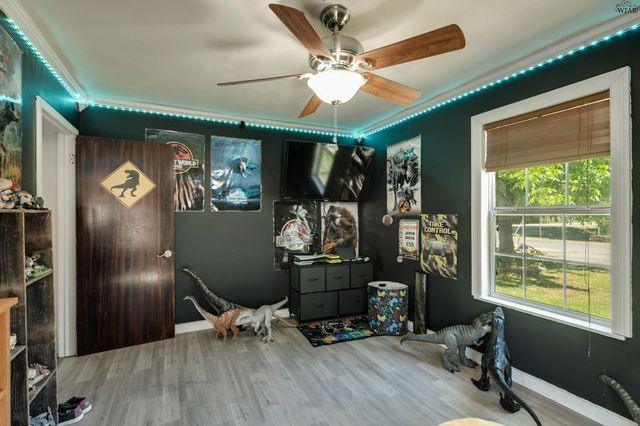 415 W ALDINE STREET, Iowa Park, TX 76367