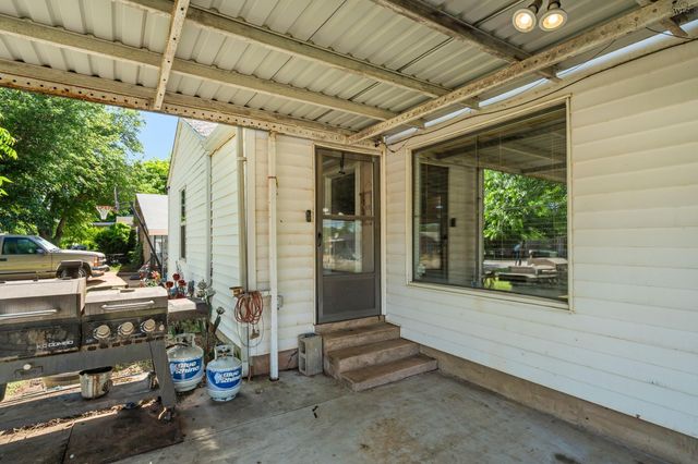 415 W ALDINE STREET, Iowa Park, TX 76367