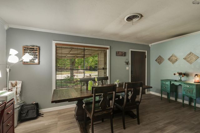 415 W ALDINE STREET, Iowa Park, TX 76367