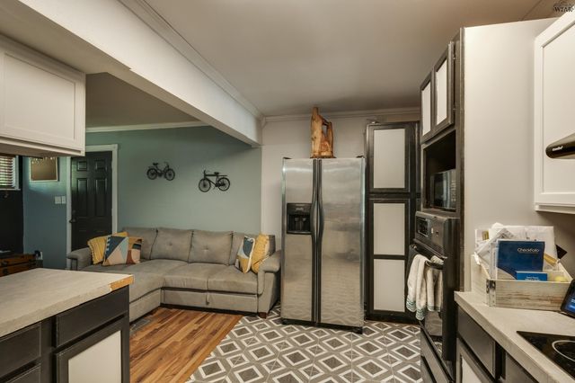 415 W ALDINE STREET, Iowa Park, TX 76367