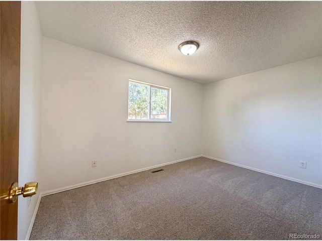 2162 Wedgewood Dr, Greeley, CO 80631