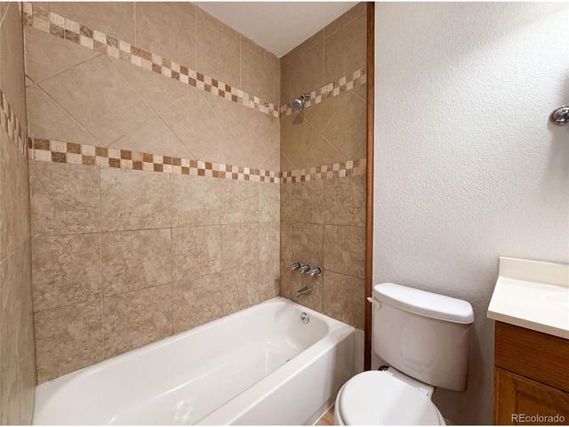 2162 Wedgewood Dr, Greeley, CO 80631