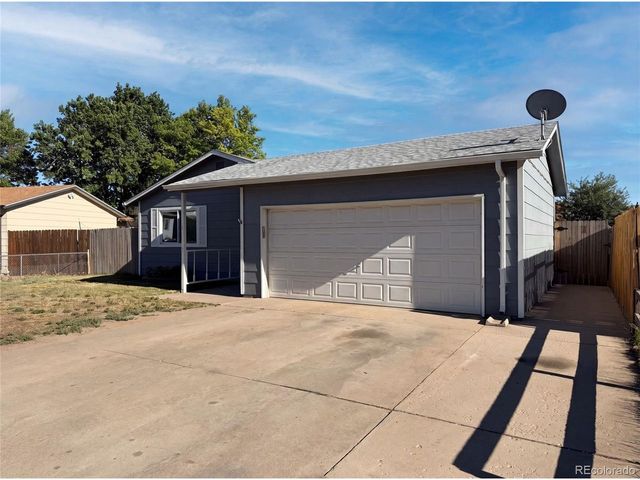 2162 Wedgewood Dr, Greeley, CO 80631