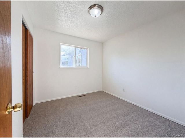 2162 Wedgewood Dr, Greeley, CO 80631