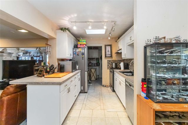 841 BLACK OAK COURT, Orlando, FL 32809