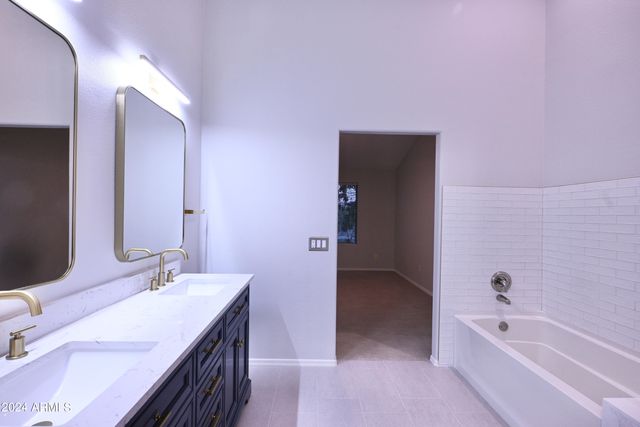 7580 E Earll Drive 84, Scottsdale, AZ 85251