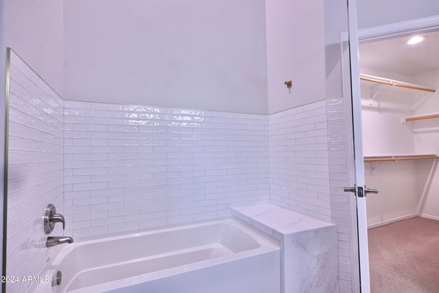 7580 E Earll Drive 84, Scottsdale, AZ 85251