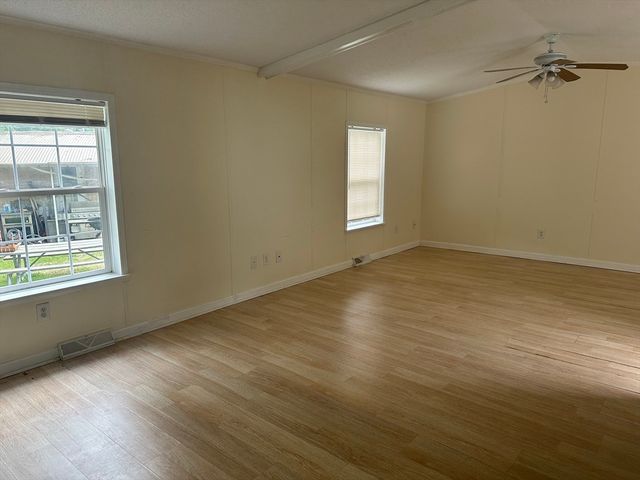 181 Boston Post Rd E 17, Marlborough, MA 01752