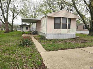 4711 SE Girard ST, Topeka, KS 66609