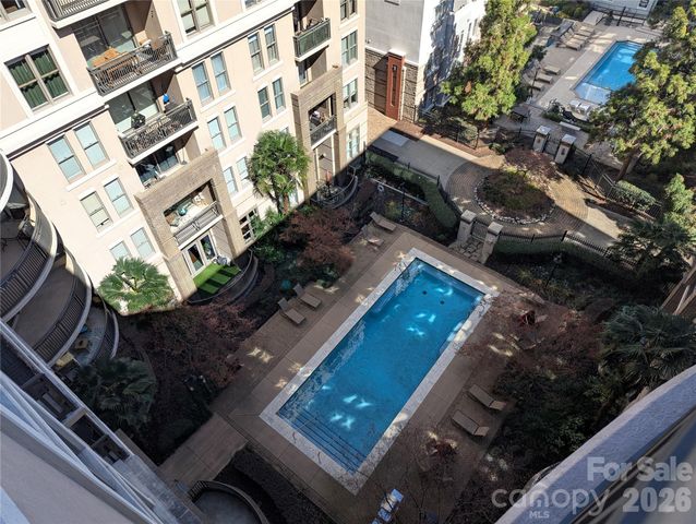 718 W Trade Street 803, Charlotte, NC 28202