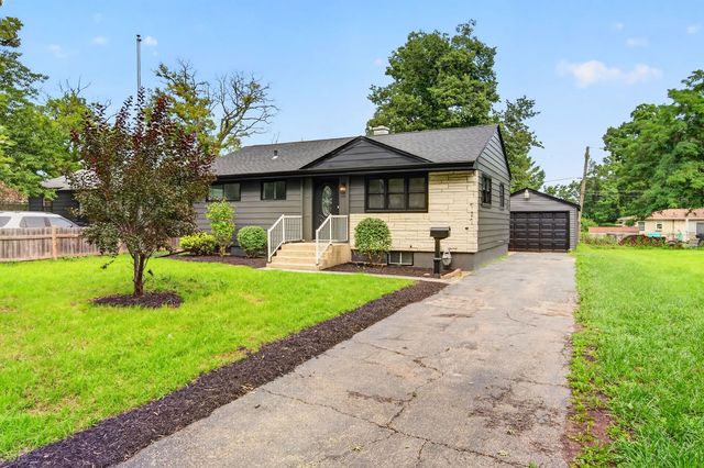 717 Kirkwood Avenue, Winthrop Harbor, IL 60096