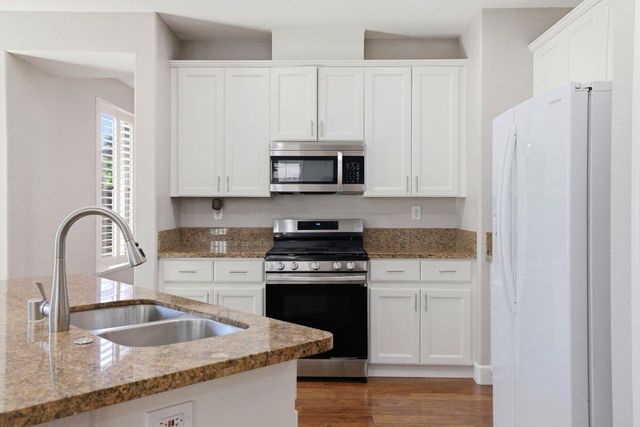 877 lavastone Dr, Lincoln, CA 95648