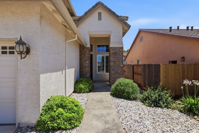 877 lavastone Dr, Lincoln, CA 95648