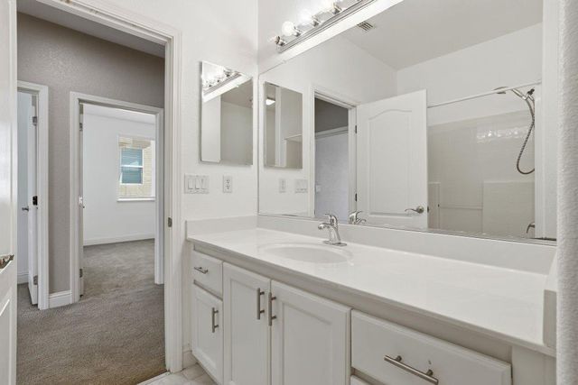 877 lavastone Dr, Lincoln, CA 95648