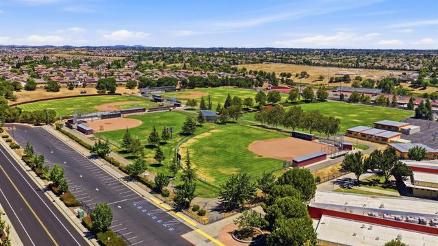 877 lavastone Dr, Lincoln, CA 95648