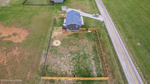 1590 Payneville Rd, Brandenburg, KY 40108
