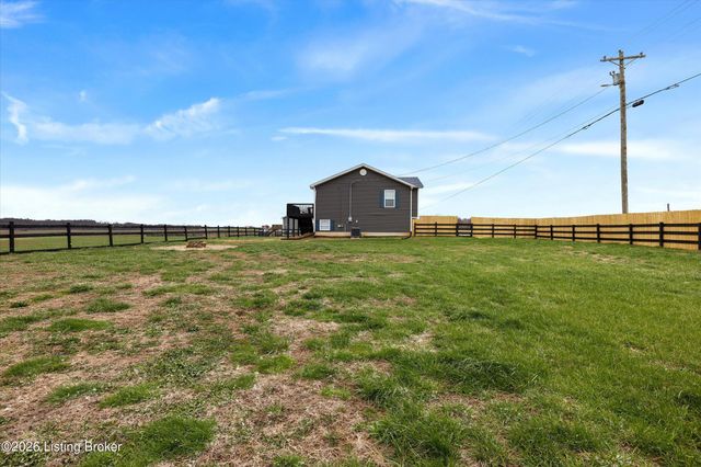 1590 Payneville Rd, Brandenburg, KY 40108