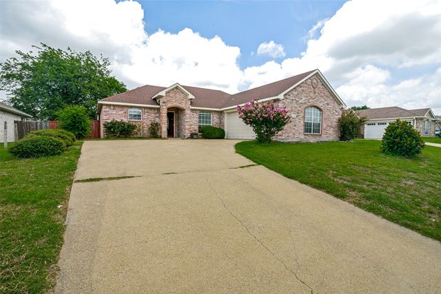 3111 Creekside Drive, Sachse, TX 75048