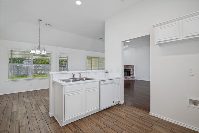 3111 Creekside Drive, Sachse, TX 75048