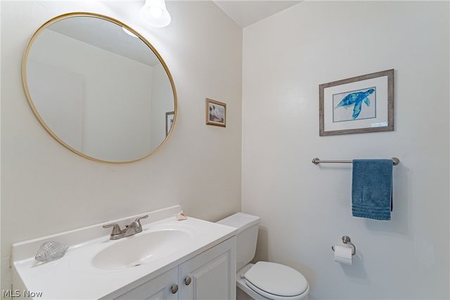 2720 Pease Drive 219N, Rocky River, OH 44116
