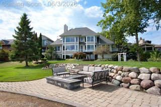 826 Wolverine Drive, Wolverine Lake Village, MI 48390