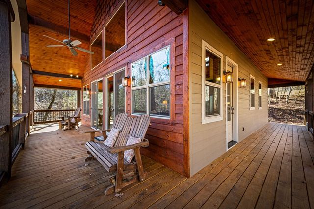 139 White Oak Drive, Blue Ridge, GA 30513