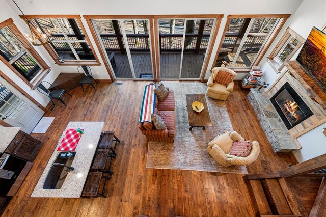 139 White Oak Drive, Blue Ridge, GA 30513