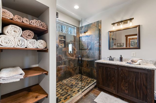 139 White Oak Drive, Blue Ridge, GA 30513