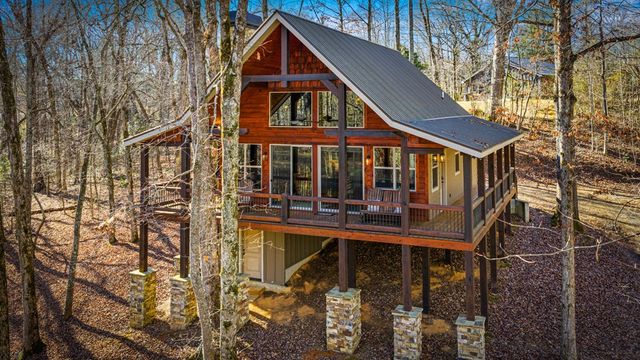 139 White Oak Drive, Blue Ridge, GA 30513