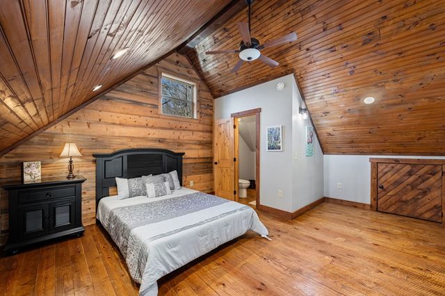 139 White Oak Drive, Blue Ridge, GA 30513