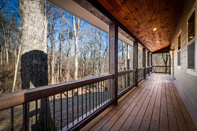 139 White Oak Drive, Blue Ridge, GA 30513