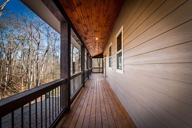 139 White Oak Drive, Blue Ridge, GA 30513