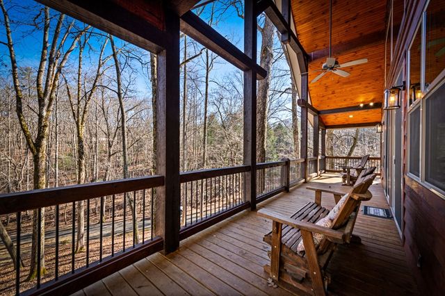 139 White Oak Drive, Blue Ridge, GA 30513