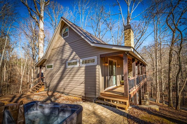 139 White Oak Drive, Blue Ridge, GA 30513