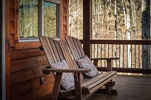 139 White Oak Drive, Blue Ridge, GA 30513