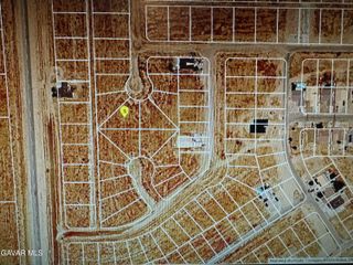 2 81st Street, California City, CA 93505