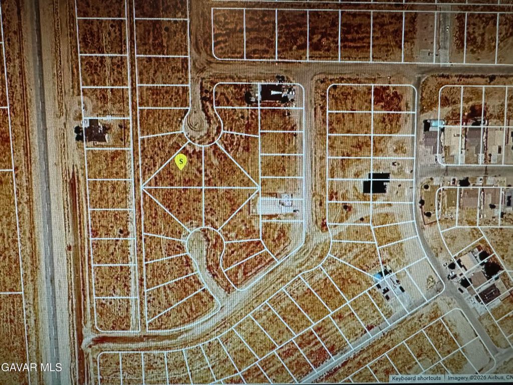 2 81st Street, California City, CA 93505