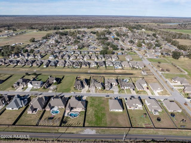 118 Snapping Lane, Broussard, LA 70518