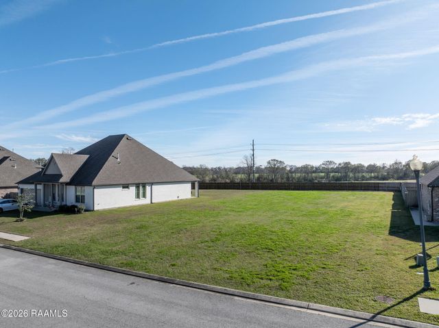 118 Snapping Lane, Broussard, LA 70518