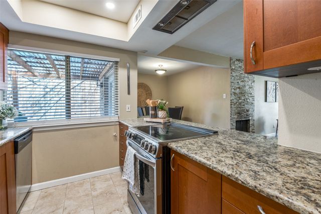 2111 Via Catalina, Carrollton, TX 75006