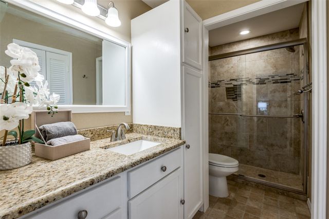 2111 Via Catalina, Carrollton, TX 75006