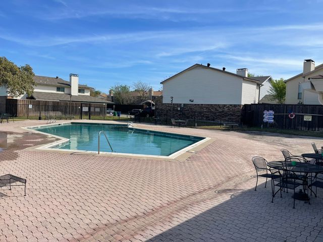 2111 Via Catalina, Carrollton, TX 75006