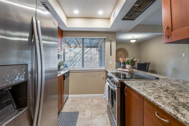 2111 Via Catalina, Carrollton, TX 75006