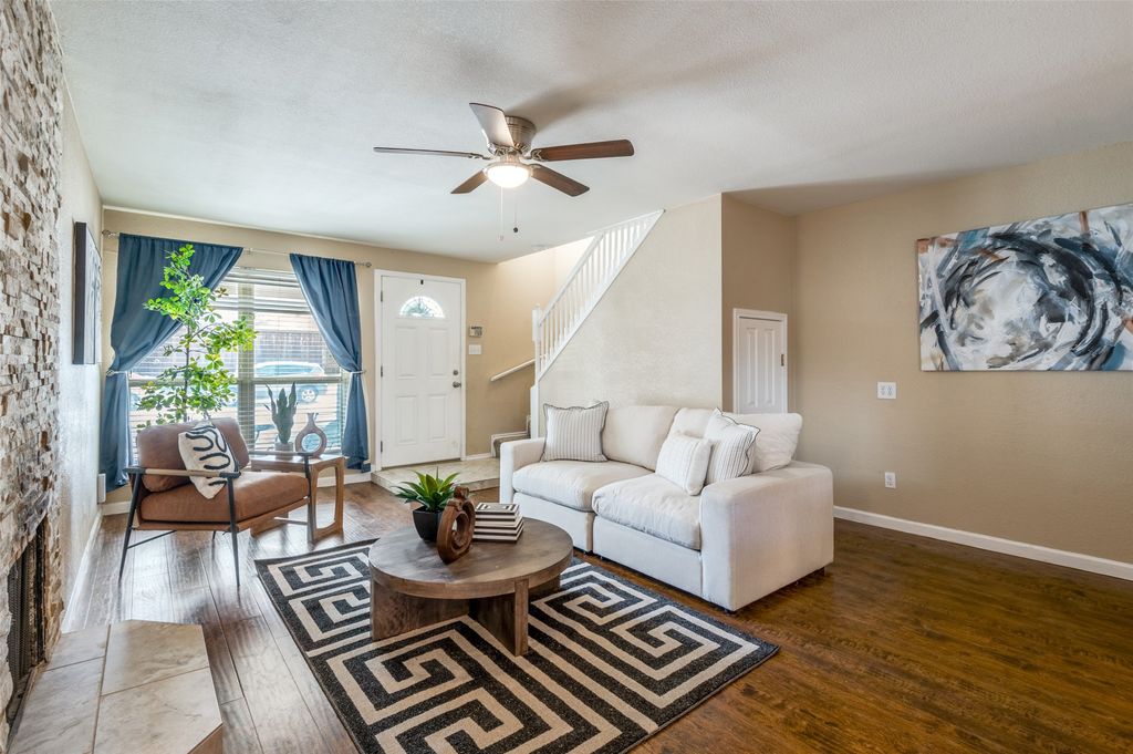 2111 Via Catalina, Carrollton, TX 75006