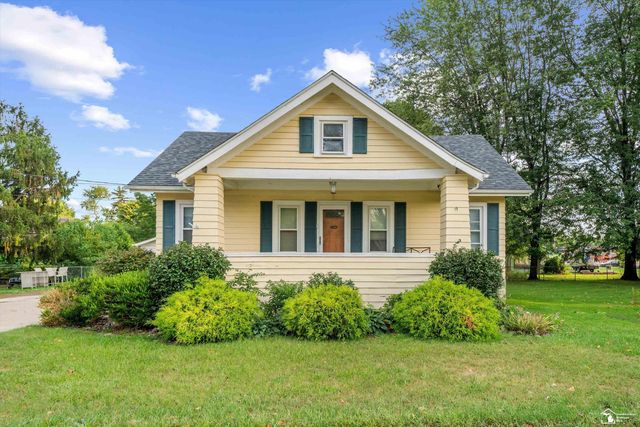 37261 Ellis Street, New Boston, MI 48164