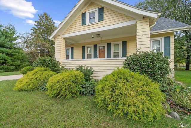 37261 Ellis Street, New Boston, MI 48164