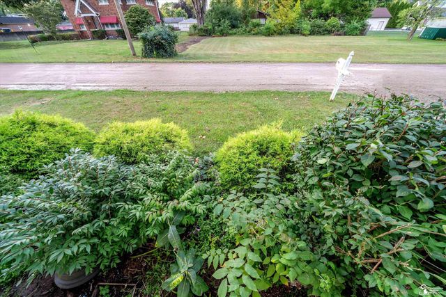 37261 Ellis Street, New Boston, MI 48164