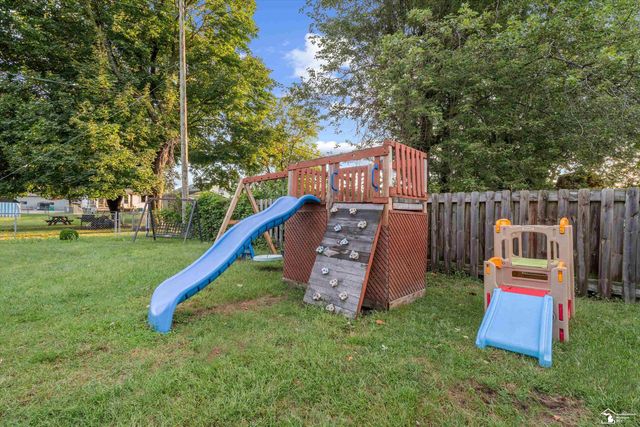 37261 Ellis Street, New Boston, MI 48164